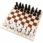 Игра настольная Шахматы и шашки Десятое королевство походные пластиковые, с деревянной доской 29*29см